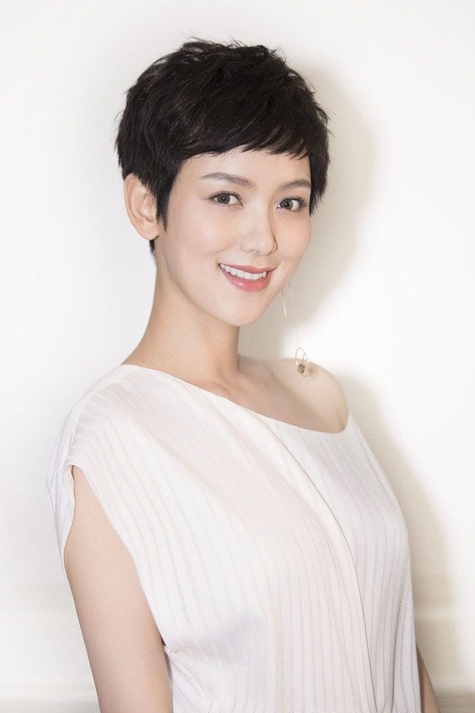 女演员李晓峰出生日期图片